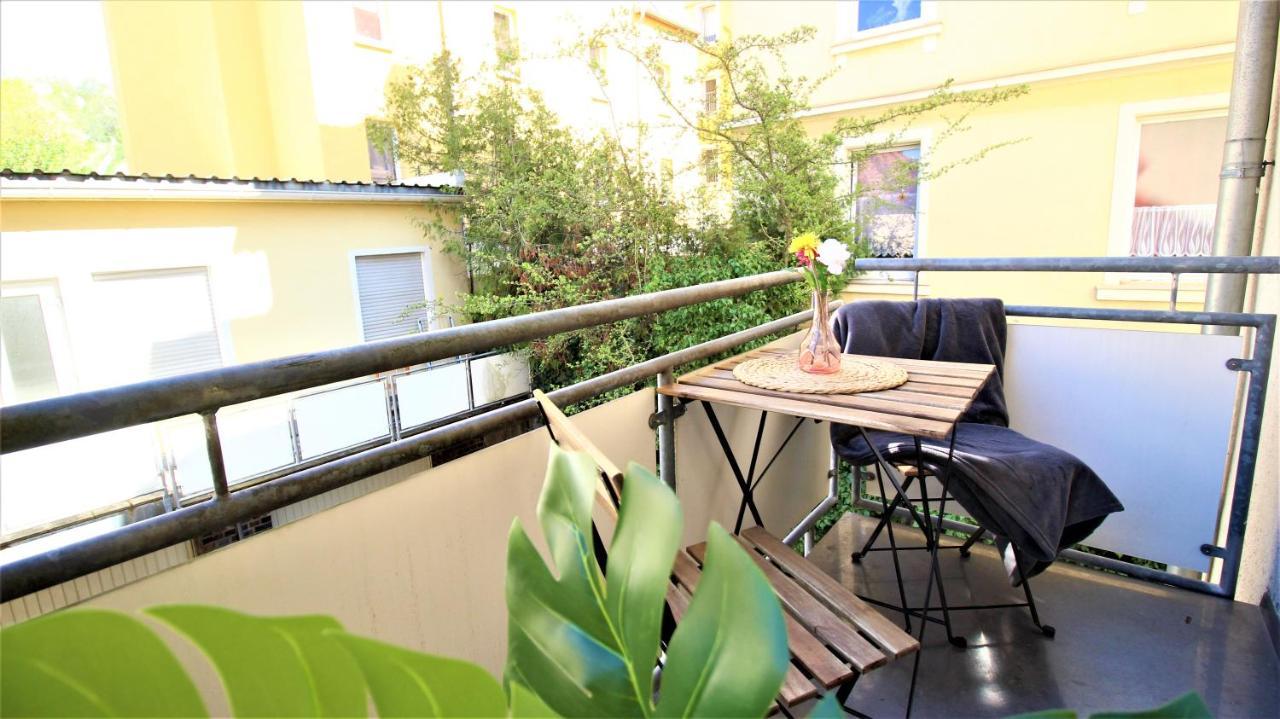Homie Stay Schiestlstrasse - Moderne Altbauapartments, Nahe Stadtzentrum & Weinberge Wurtzbourg Extérieur photo
